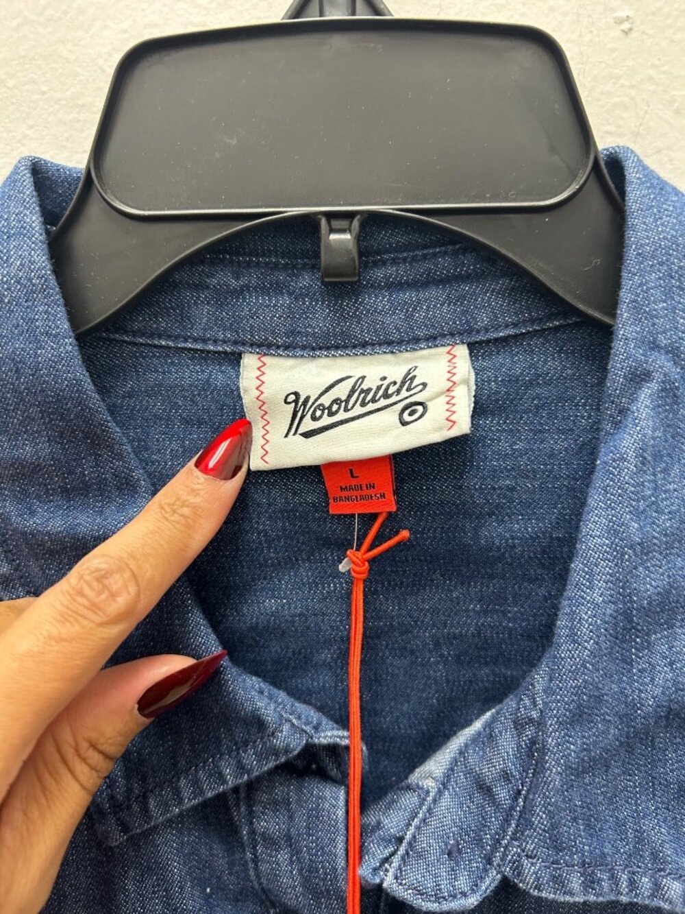 K-227 Woolrich Women's Large Utility Shirt Dark Rinse Button-Down Denim Long Sle - Picture 2 of 4